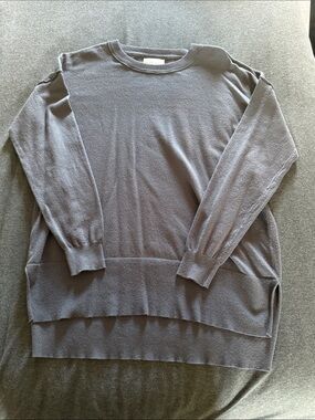 Women's Lightweight Crewneck Sweater in Charcoal